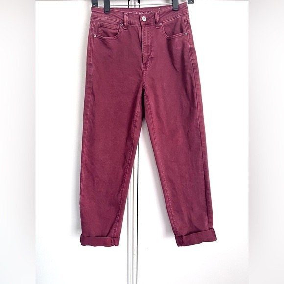 American Eagle Mom Jeans High Rise Rolled Cuff Maroon Size 2 Maximalism Beach‎ - Picture 1 of 8